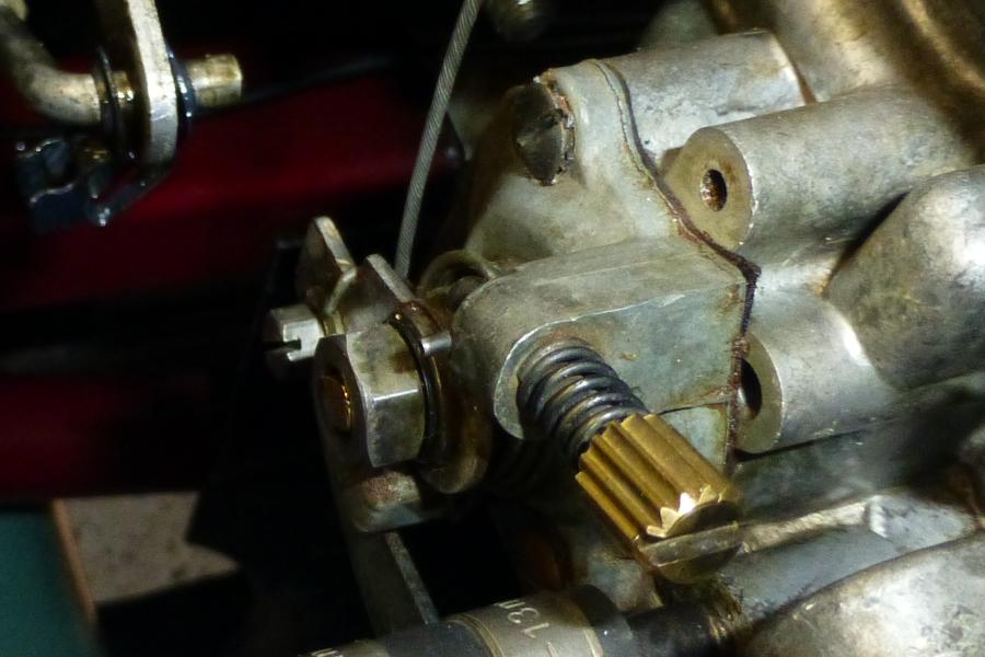 How to free stuck choke? EType Jaglovers Forums