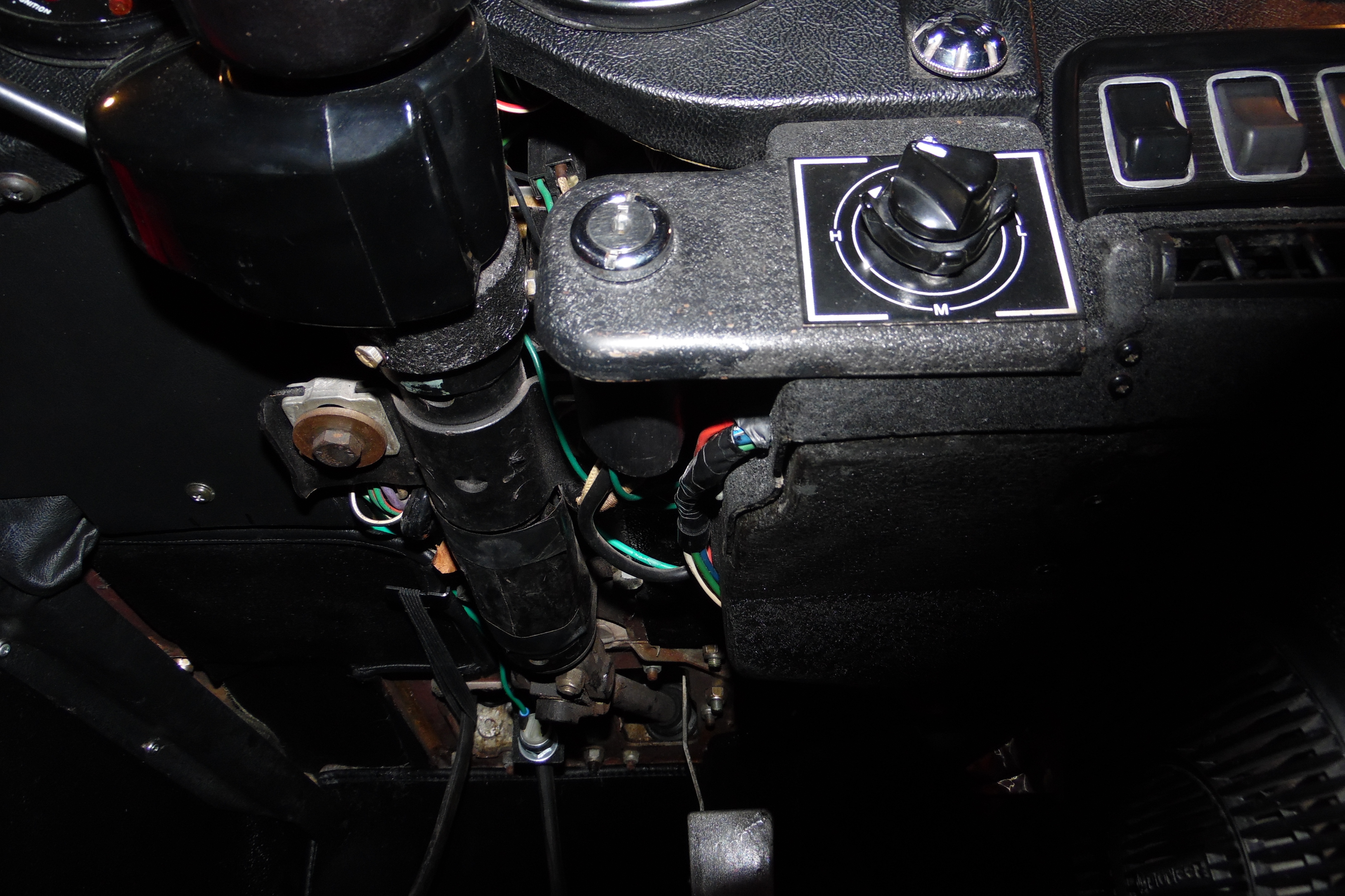 XKE S2 Ignition Switch What holds in place? EType Jaglovers Forums