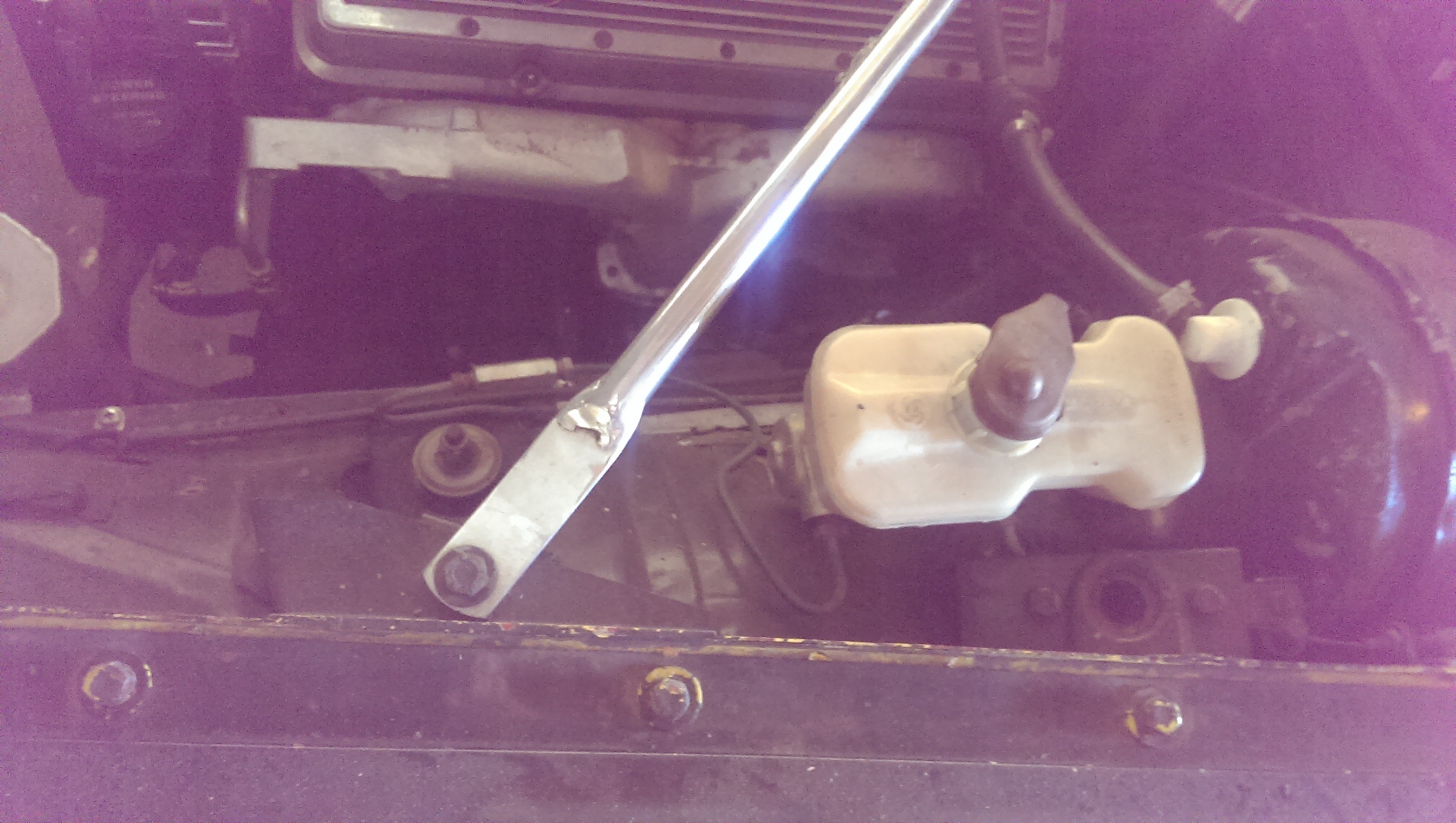 Brake master cylinder replacements XJ Jaglovers Forums